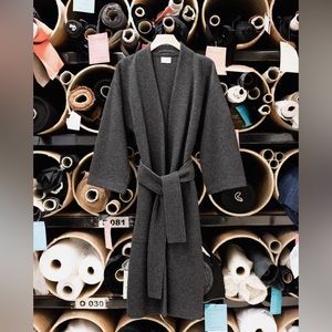 Aritzia Wilfred ‘Calantha’ 100% Merino Wool Robe Jacket‎ in Charcoal Grey